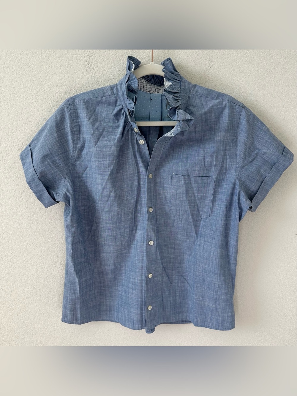 KMJ QUARANTINI BUTTON-UP Ruffle Button Down Shirt Blue SZ M